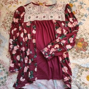 Matilda Jane Size Large Floral Top Size Large